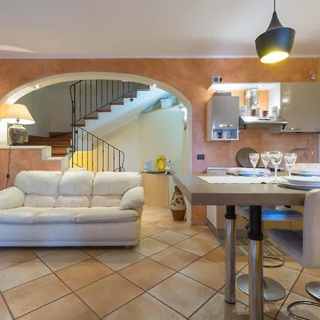 Feriehus Villetta Lakysca *
